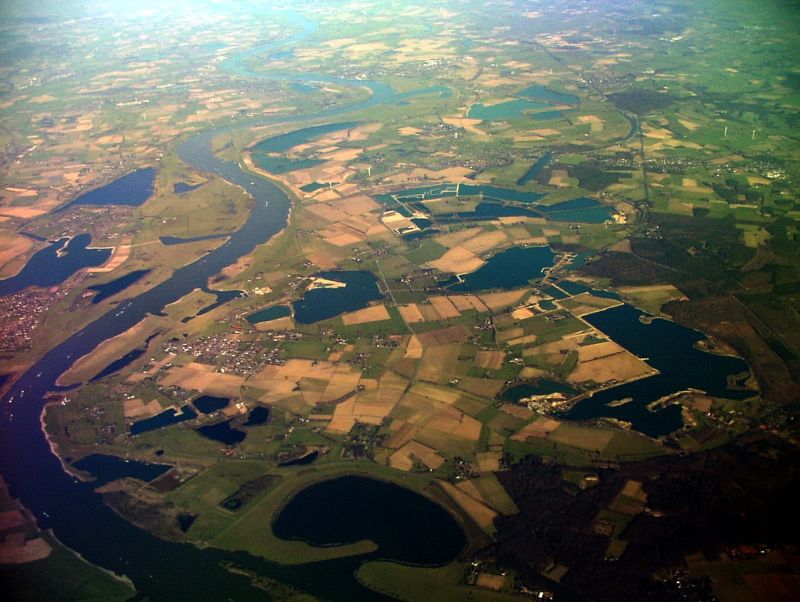 abgrabungen_rhein_Velten Luftbild, Region Velten, mit vielen Kiesabgrabungsstellen